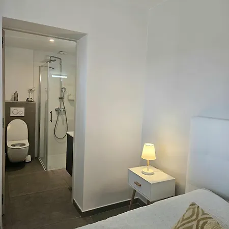 Twenty Rent Πανσιόν Καν-συρ-Μερ